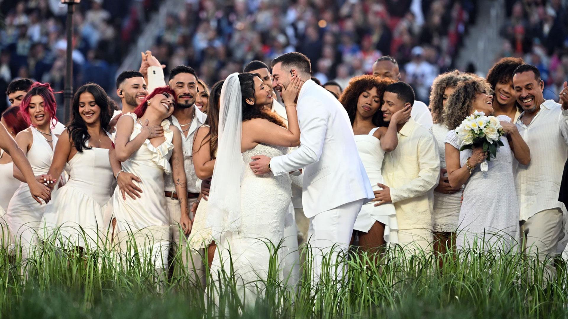 oMomento de la boda real que se produjo en el show de Bad Bunny durante el descanso de la Super Bowl
