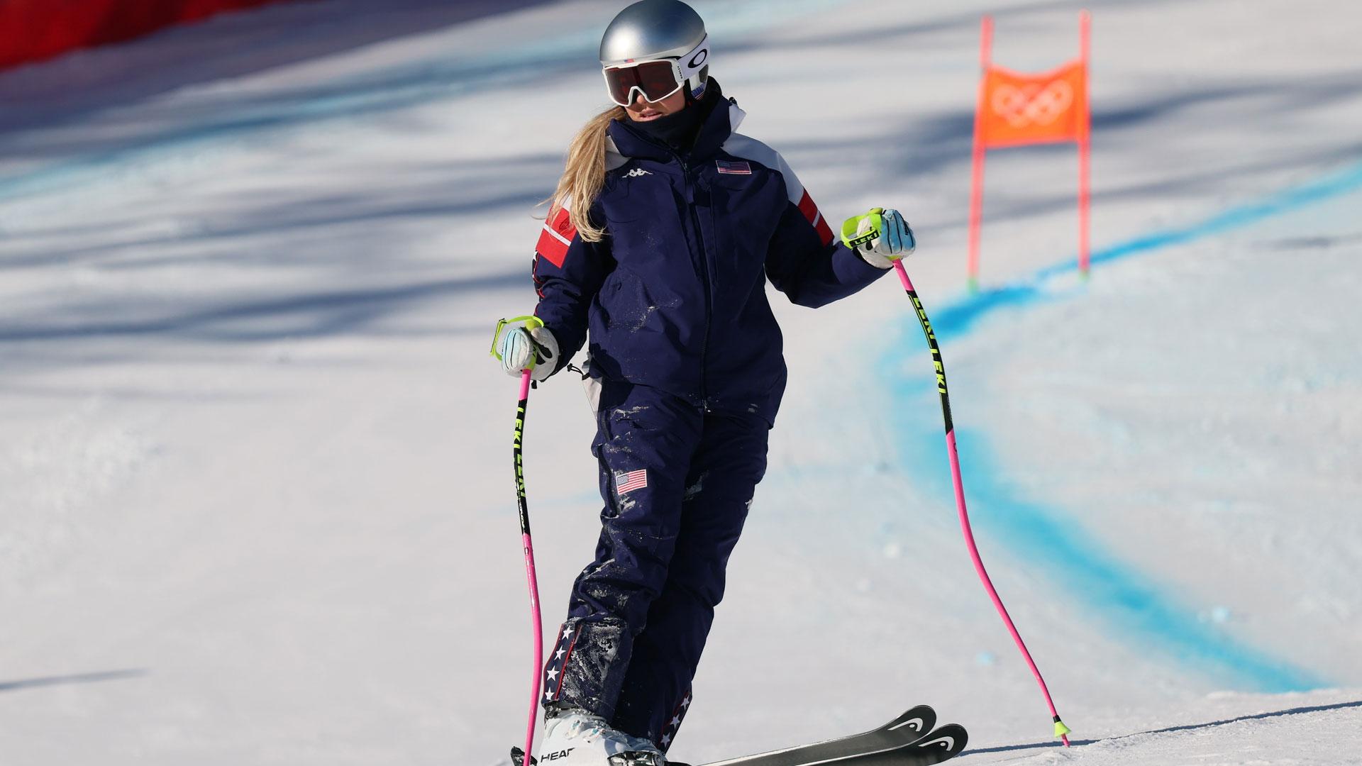 La esquiadora estadounidense Lindsey Vonn sufrió un grave accidente en la final de descenso de esquí alpino que le ocasionó una fractura múltiple de tibia