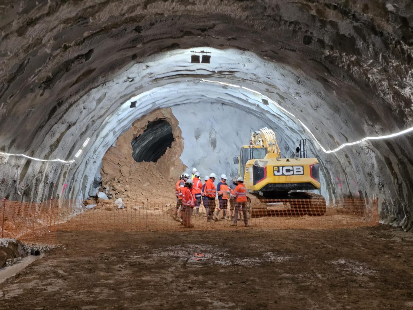 Imagen del inicio del calado del túnel de Murugain, cuando se conectan las dos bocas