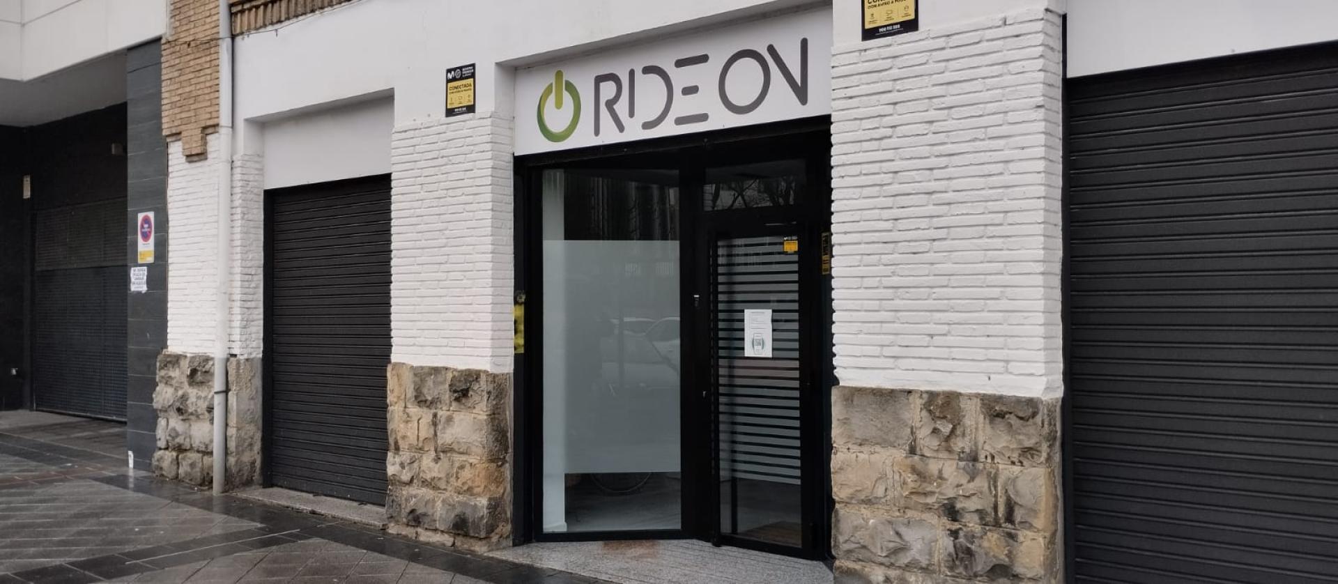 La oficina de la empresa, en calle Olite, cerrada