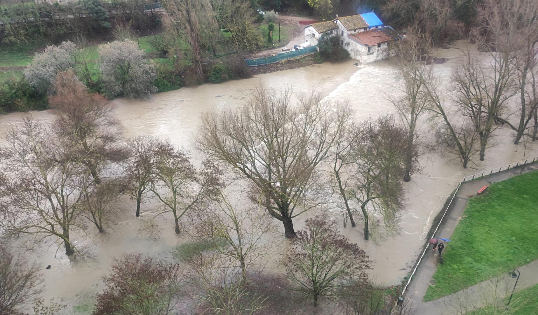 El rio Arga, a la altura de la presa de San Jorge.