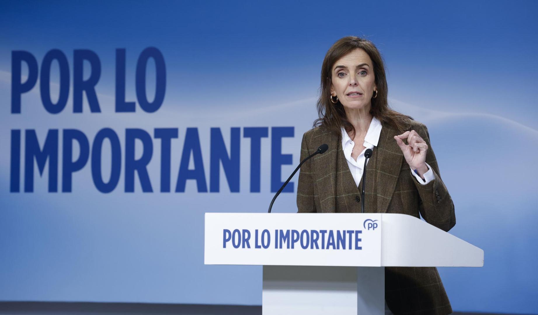 La vicesecretaria de Sanidad y Política Social, Carmen Fúnez, durante la rueda de prensa tras la reunión del Comité de Dirección del Partido Popular, este lunes en Madrid