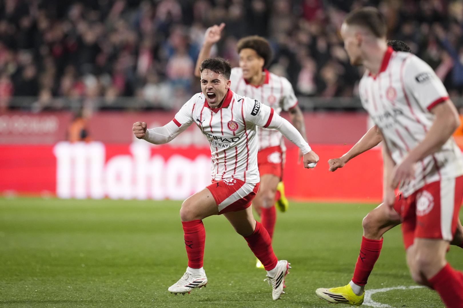 Fran Beltrán celebra su gol ante el Barcelona