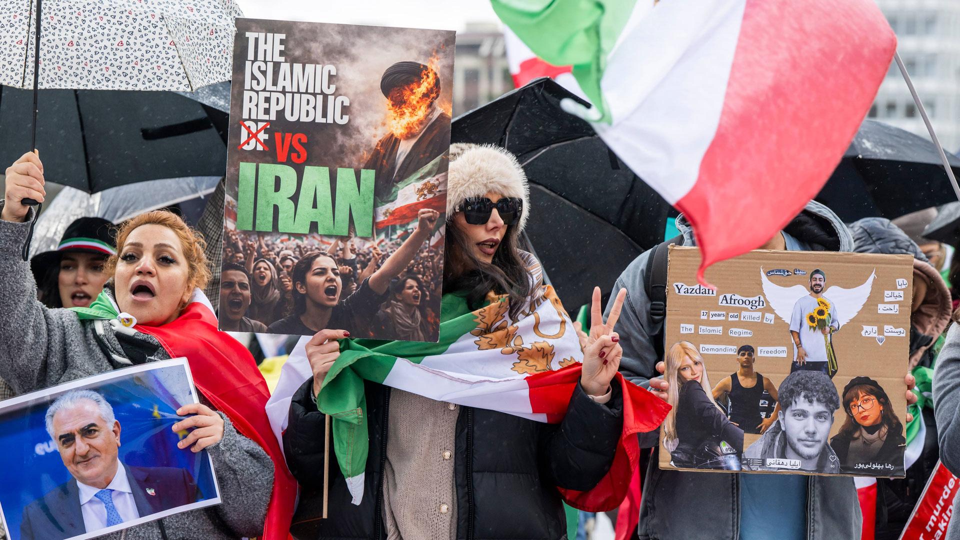 Protesta este martes en Ginebra contra el régimen de los ayatolás que gobierna en Irán