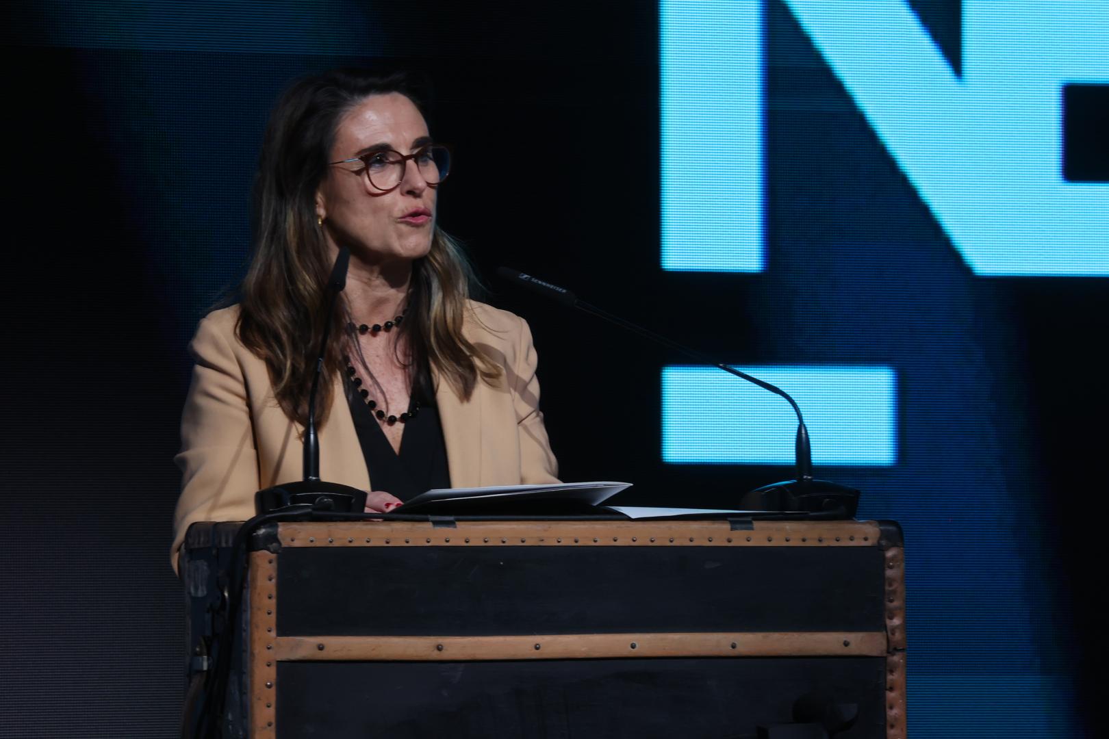 Isabel Moreno, directora de la territorial Ebro de CaixaBank, durante la entrega del Premio Navarra Empresarial 2026.