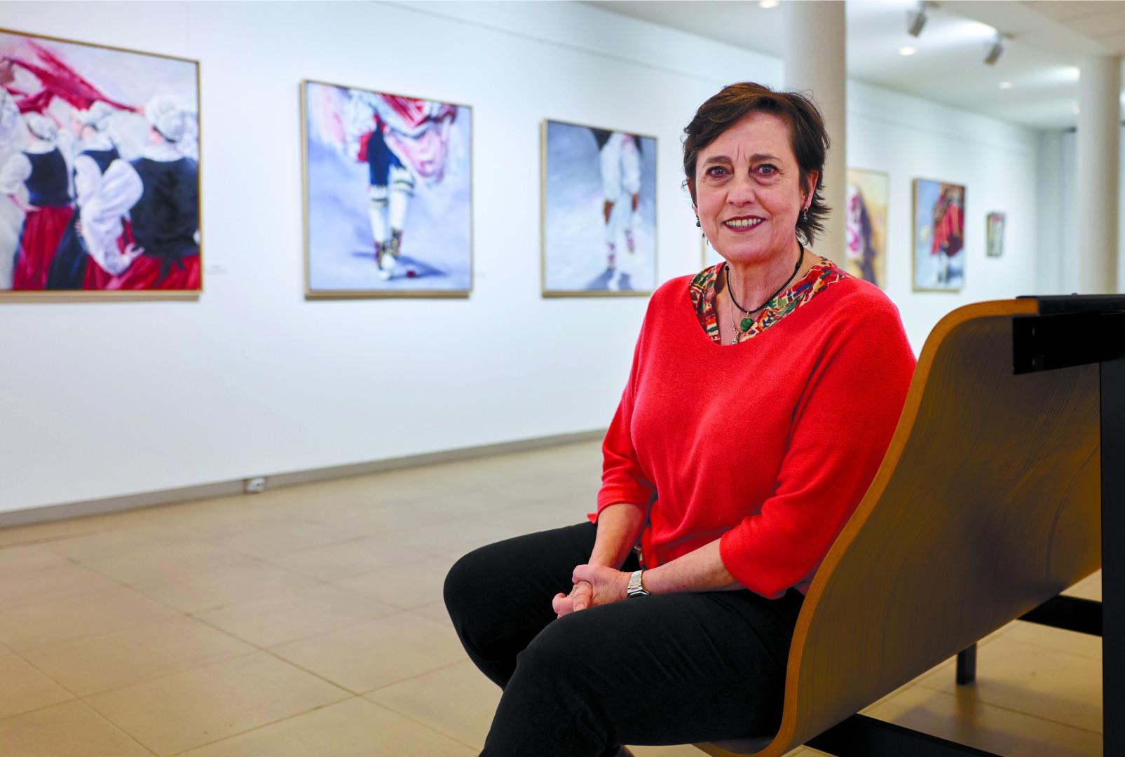 Josune Iribarren, en la exposición de Zizur Mayor
