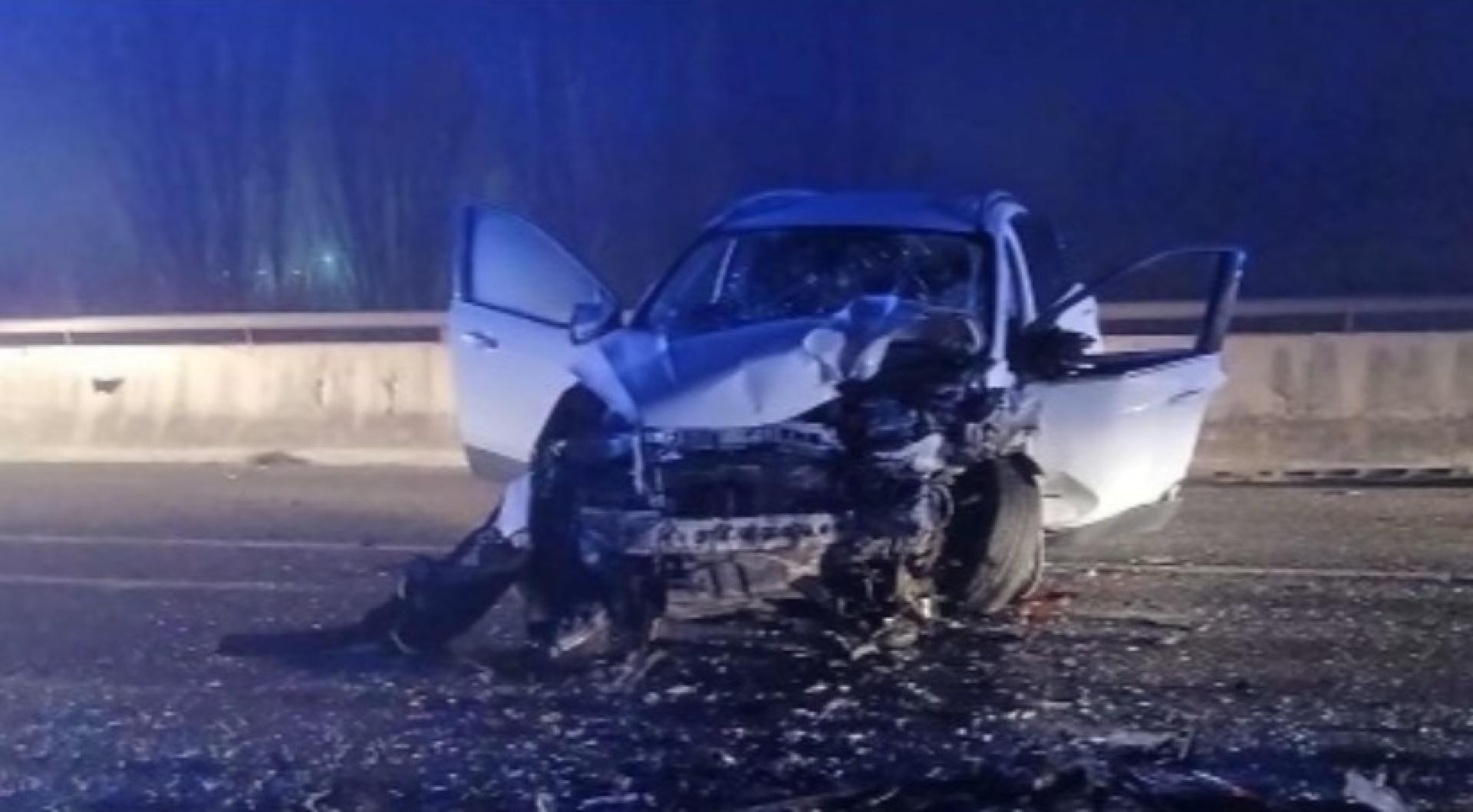Imagen del estado en el que quedó uno de los vehículos implicados en el accidente