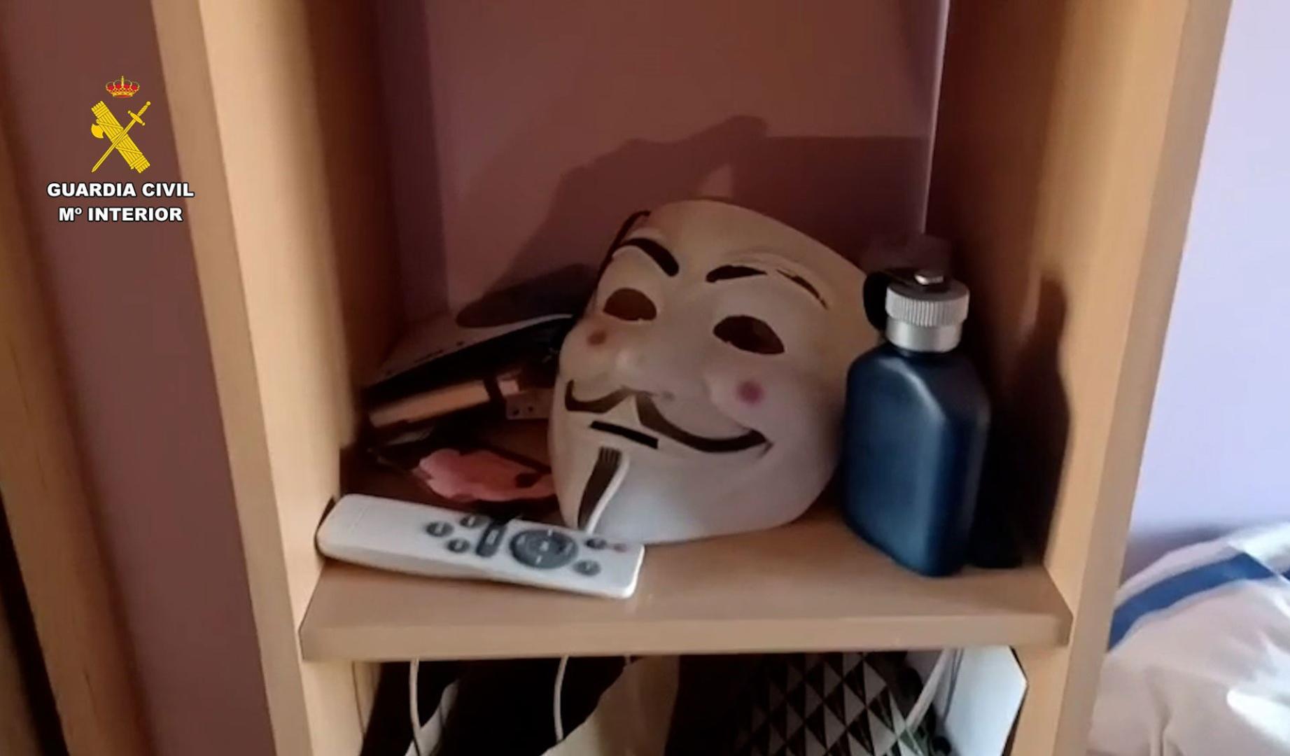 Atacaban webs de Ministerios, partidos políticos e instituciones públicas. Se autodenominaban parte del grupo hacker internacional ‘Anonymous’