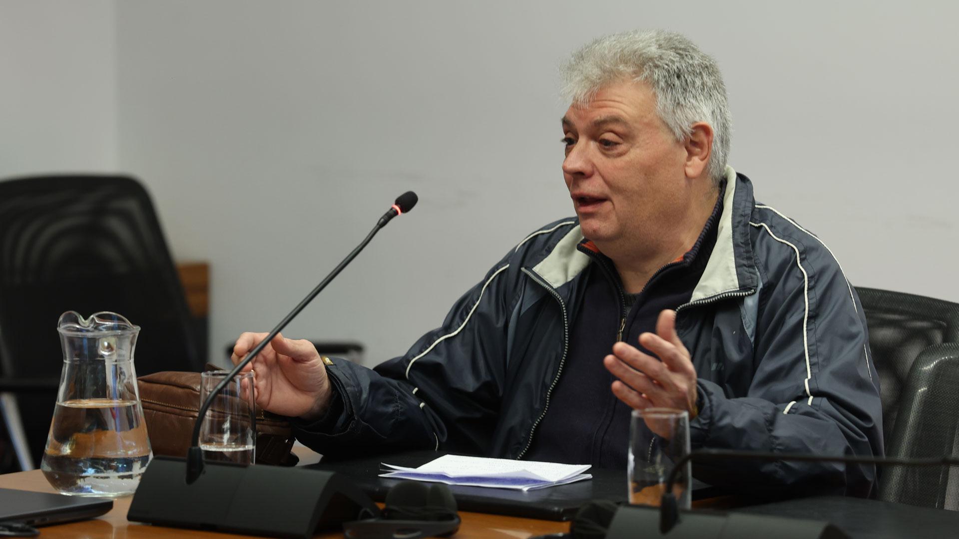 Francisco Javier Lorente Rodríguez, dueño del bar Franky, ha comparecido este martes en la comisión de investigación del Parlamento de Navarra por el caso Koldo-Cerdán