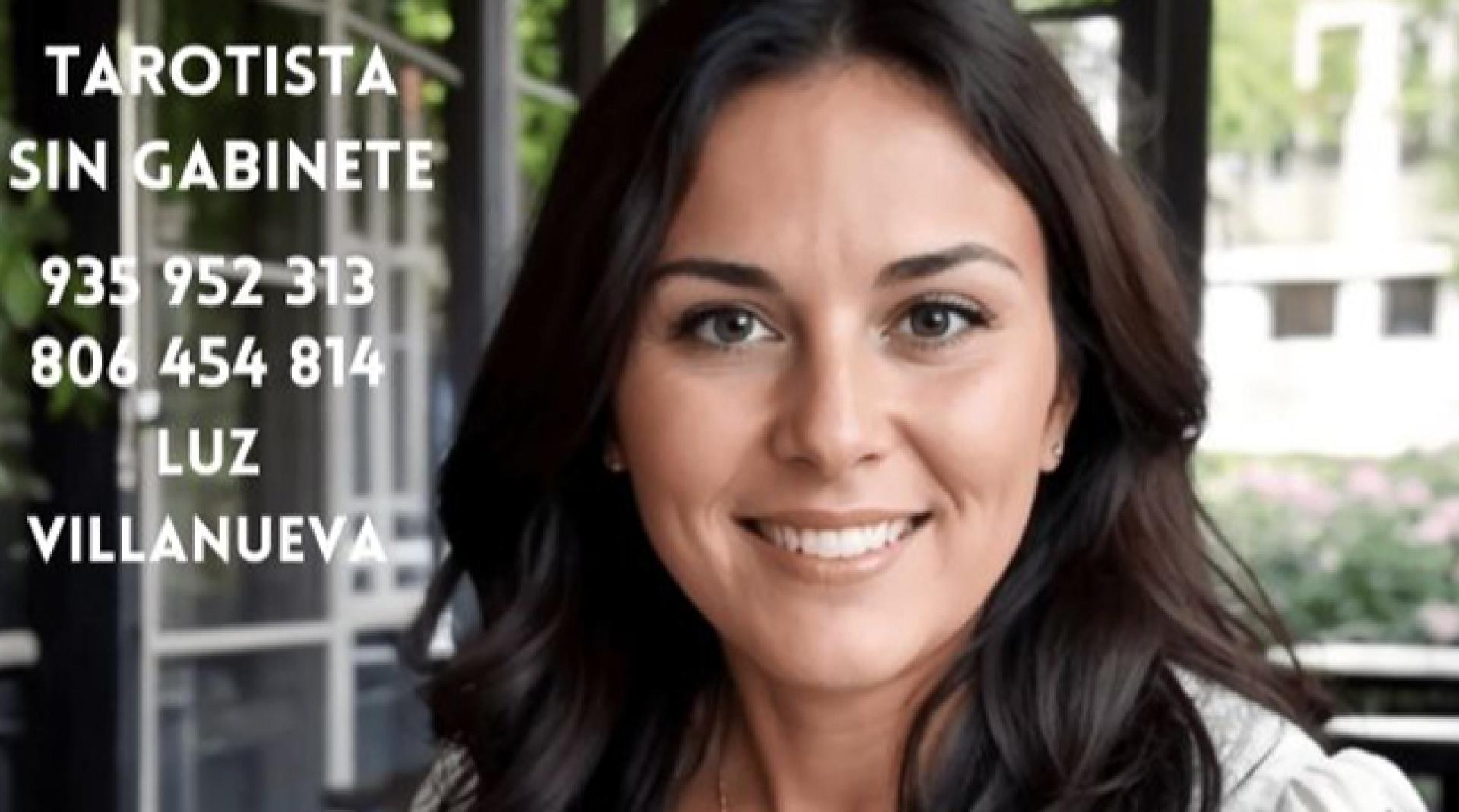 Luz Villanueva es una de las mejores tarotistas 24 horas que está en todo momento en activo y que ofrece, precisamente, una atención personalizada, eficaz y funcional para saber más sobre la vida y el porvenir