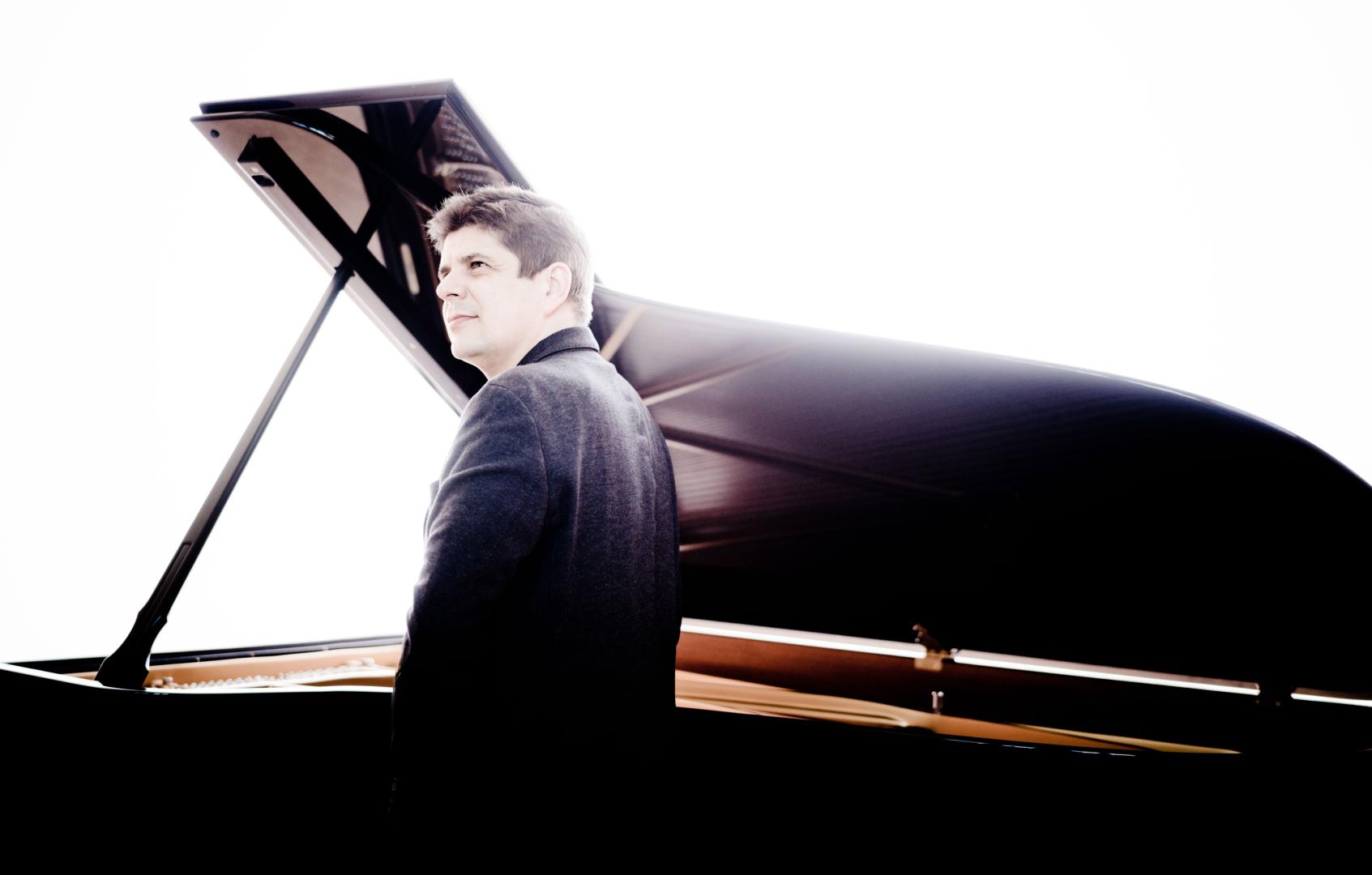 El pianista Javier Perianes, hoy en el concierto de la OSN.