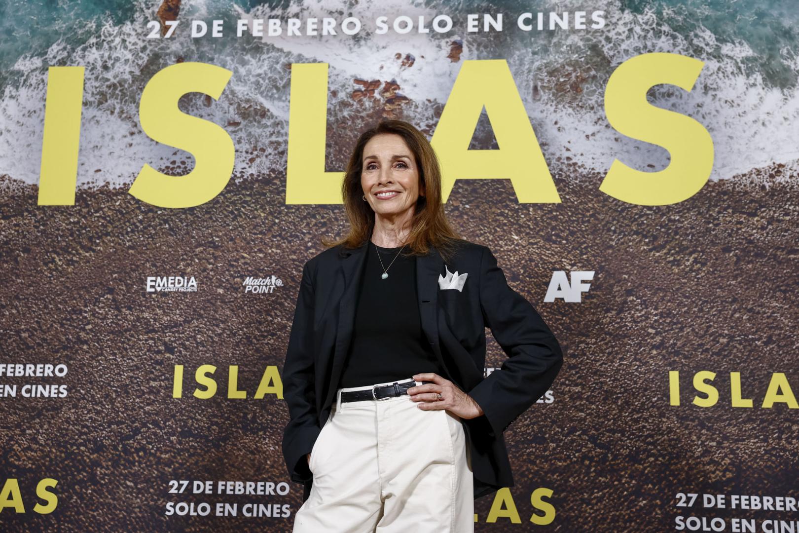La actriz Ana Belén posa para los medios durante el photocall de la película 'Islas', de Marina Seresesky
