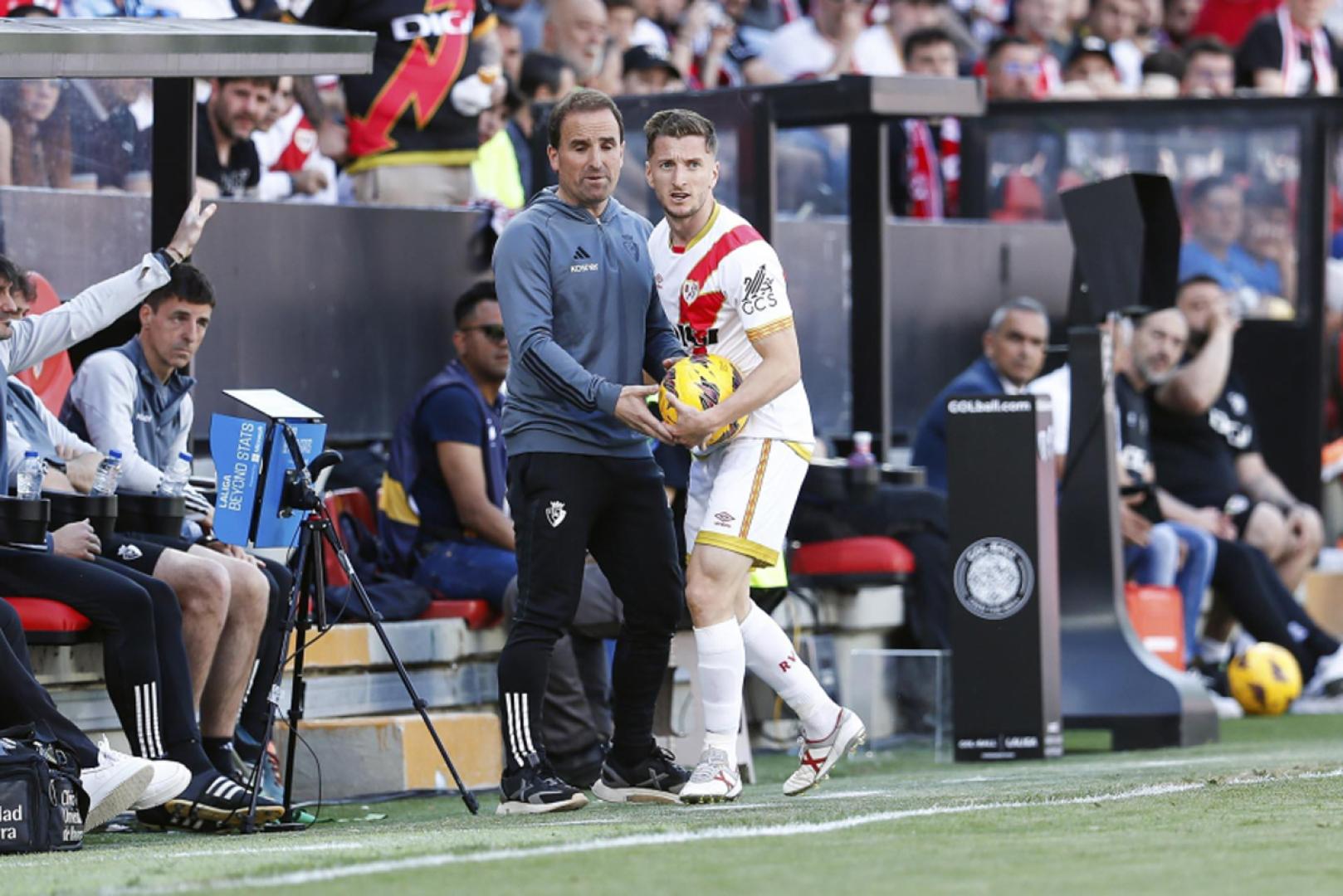 Arrasate, en el último partido que disputó en Vallecas como técnico de Osasuna