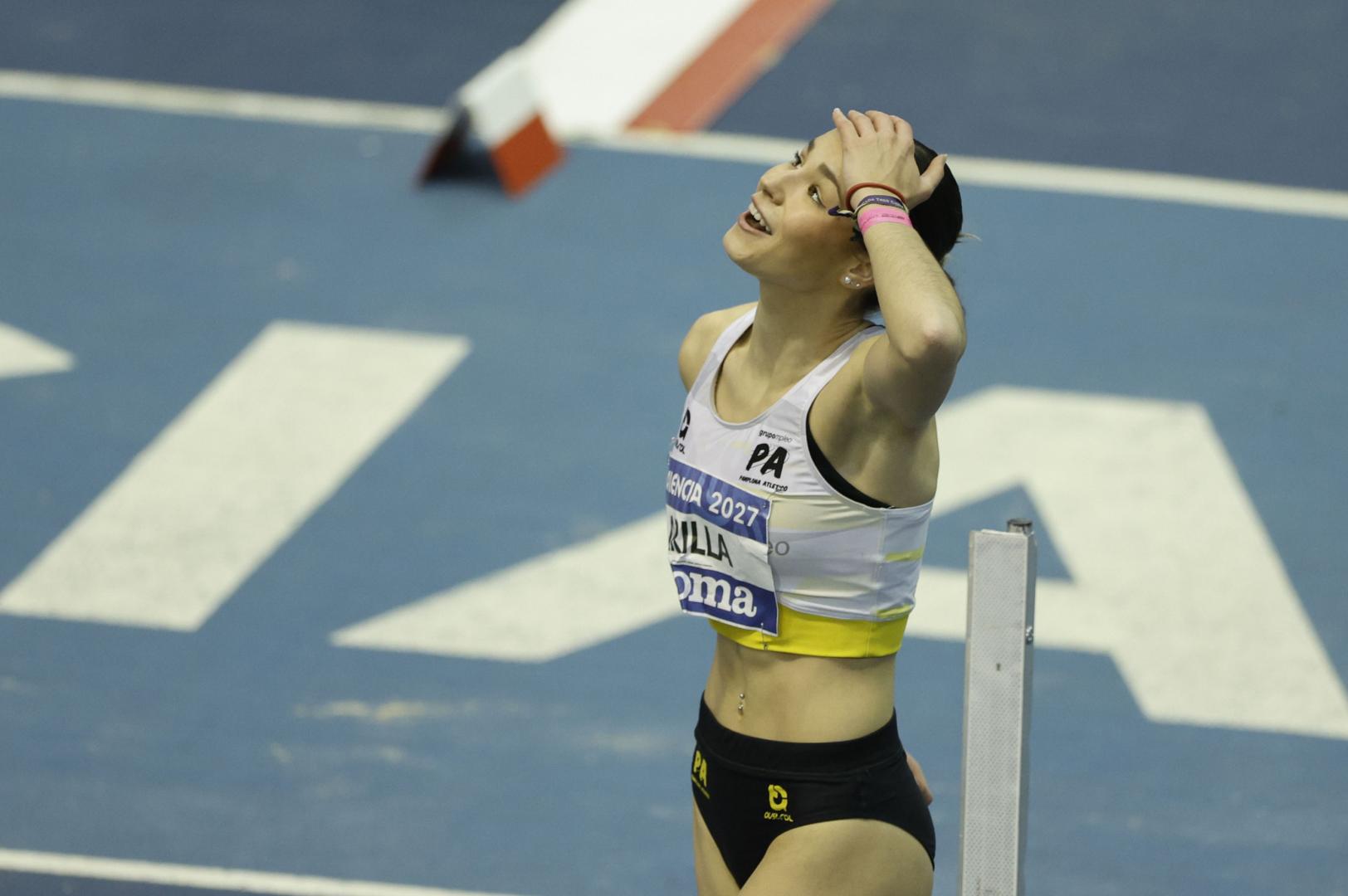 La reacción de la atleta pamplonesa Andrea Arilla tras uno de sus saltos este viernes