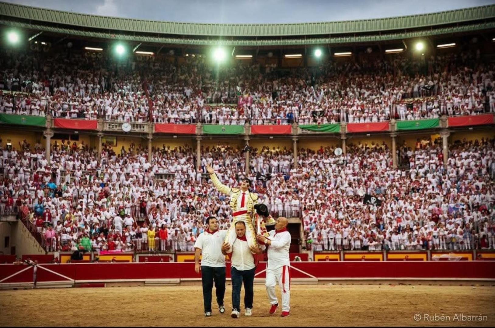 En la plaza de toros de Pamplona.
