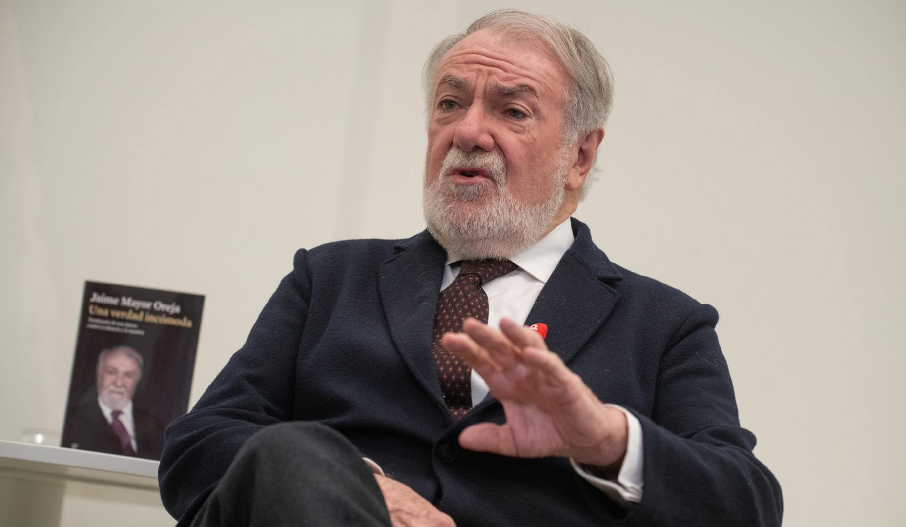 El exministro del Interior Jaime Mayor Oreja durante una entrevista concedida a Europa Press