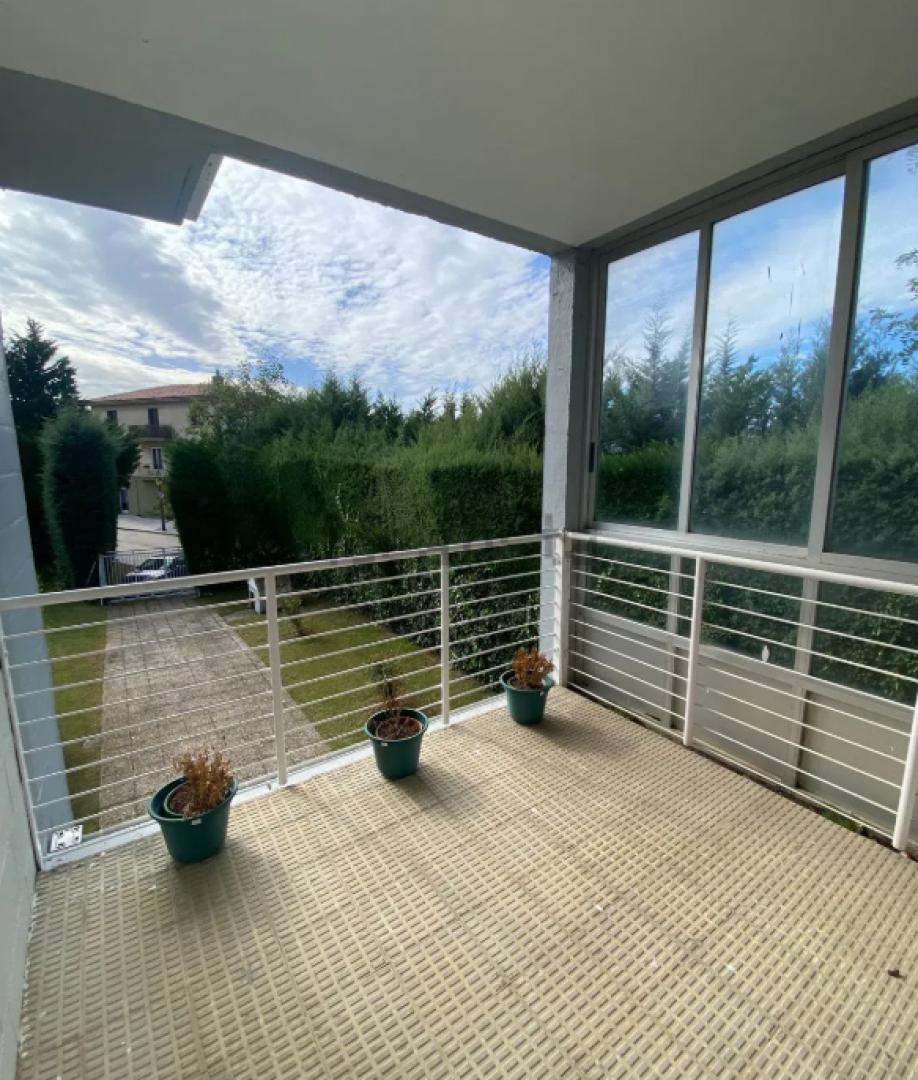 Terraza en el primer piso