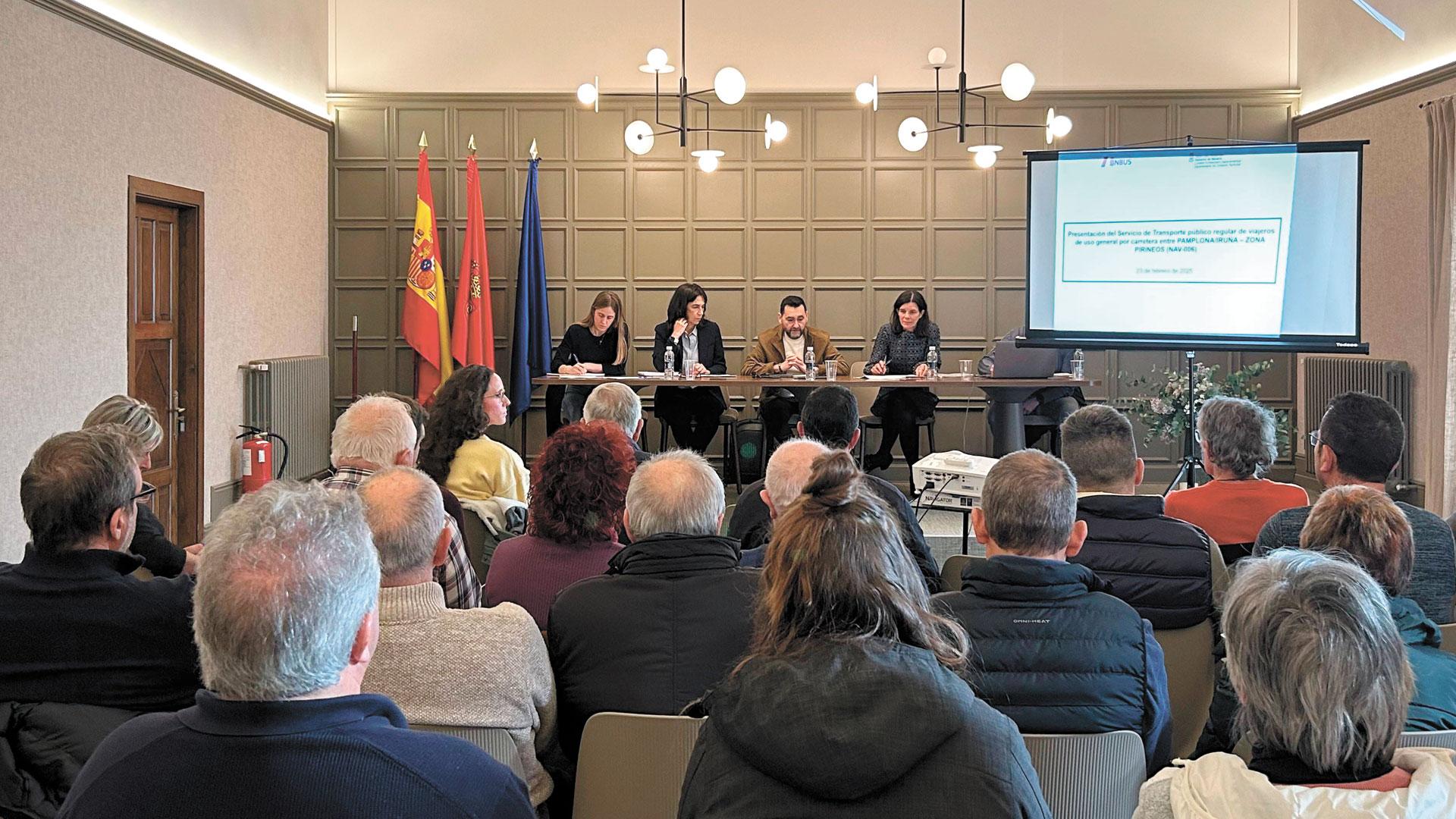 Encuentro al que asistieron los directores generales Berta Miranda y Jesús Mª Rodríguez con alcaldes de la zona del Pirineo