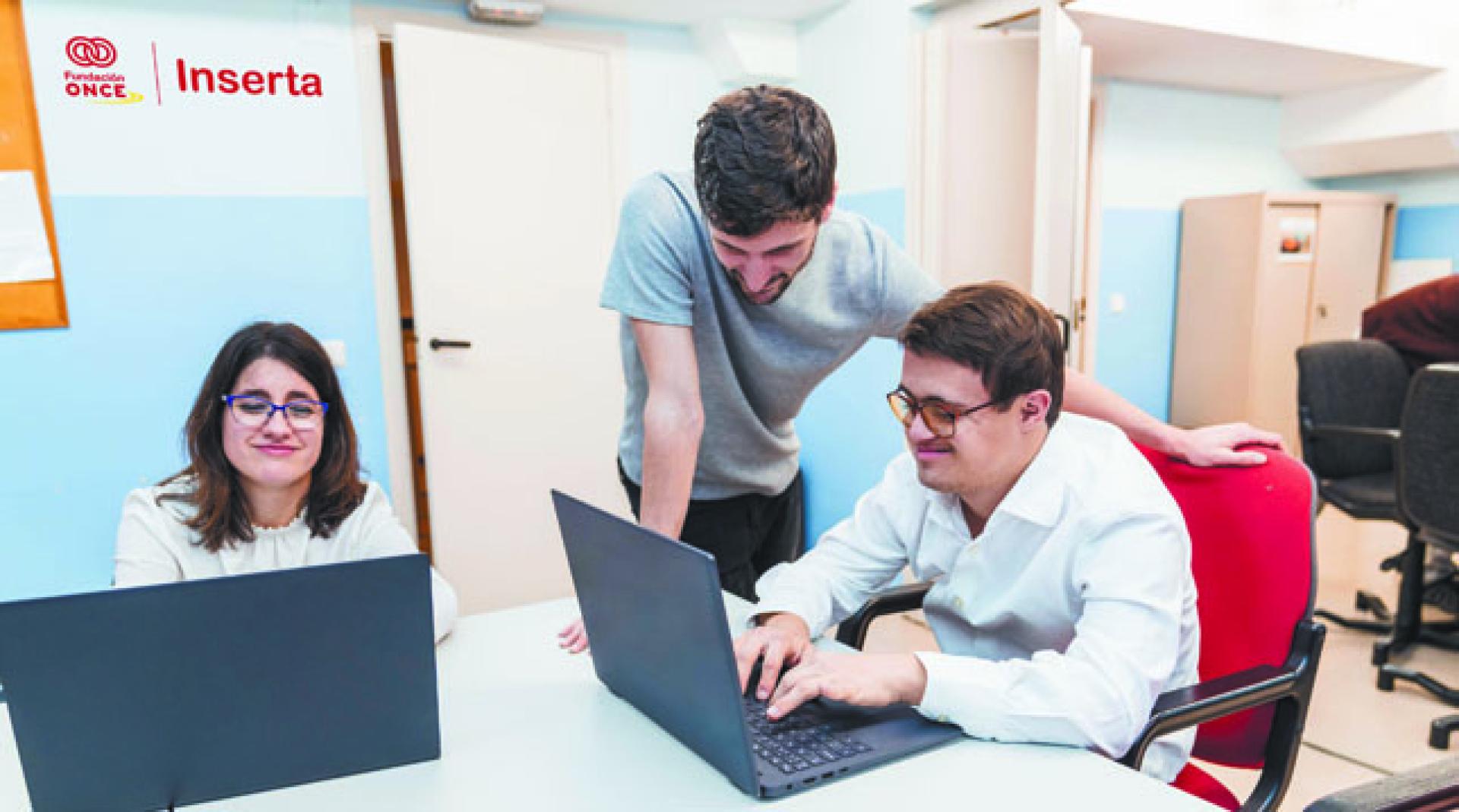 Inserta Empleo trabaja para promover la inclusión laboral de las personas con discapacidad a través de la formación y el empleo
