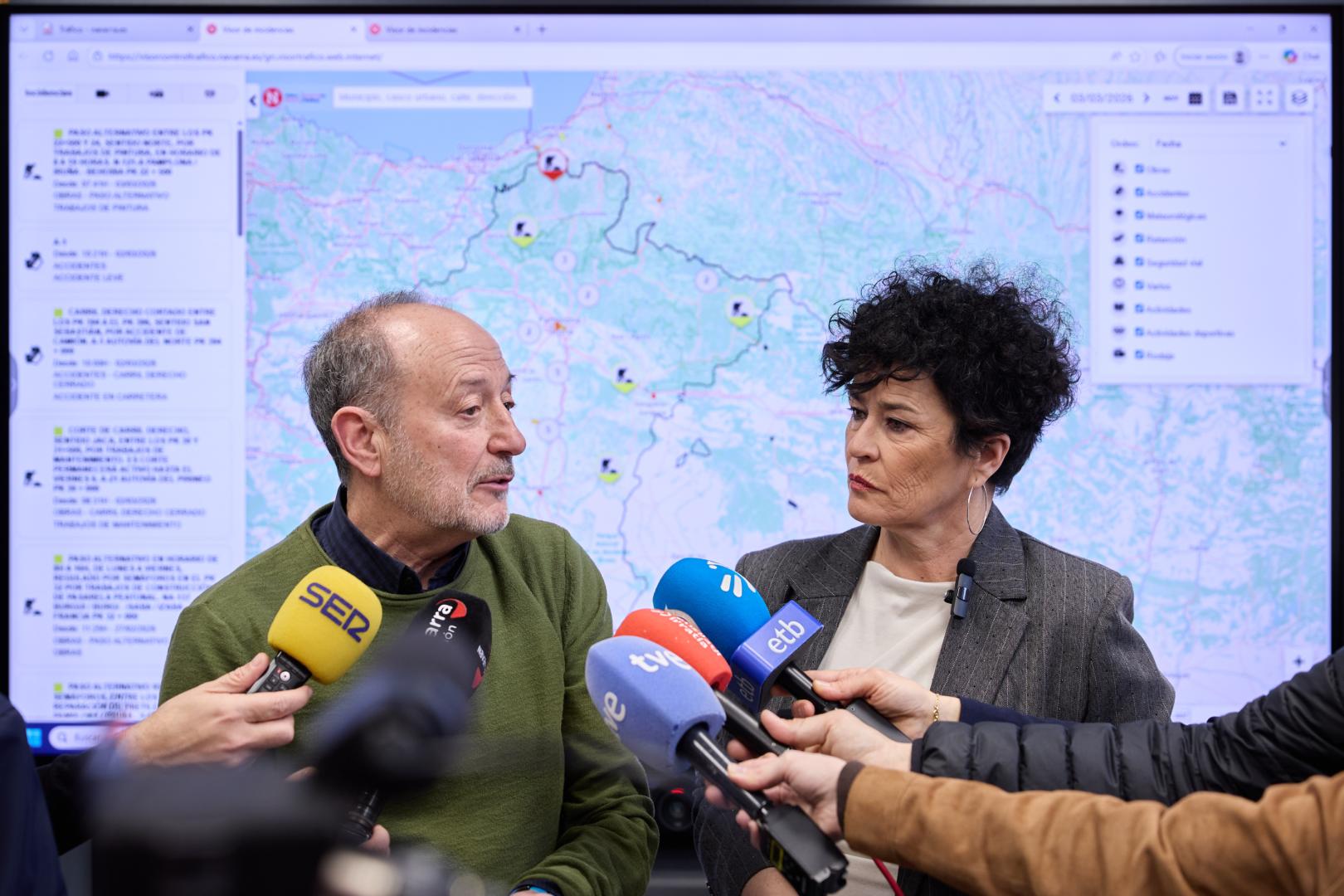 José Javier Boulandier e Inma Jurío durante la presentación del nuevo visor