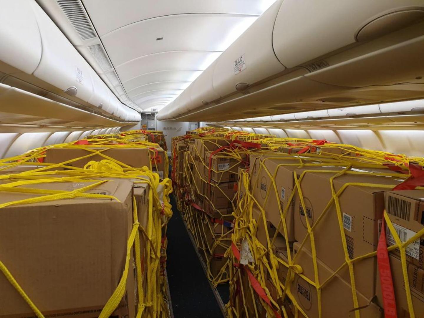 PANDEMIA DE COVID. El comandante navarro participó en 2020 en un vuelo que se alargó “más de un día” para trasladar de Shanghái (China) a Madrid toneladas de material sanitario