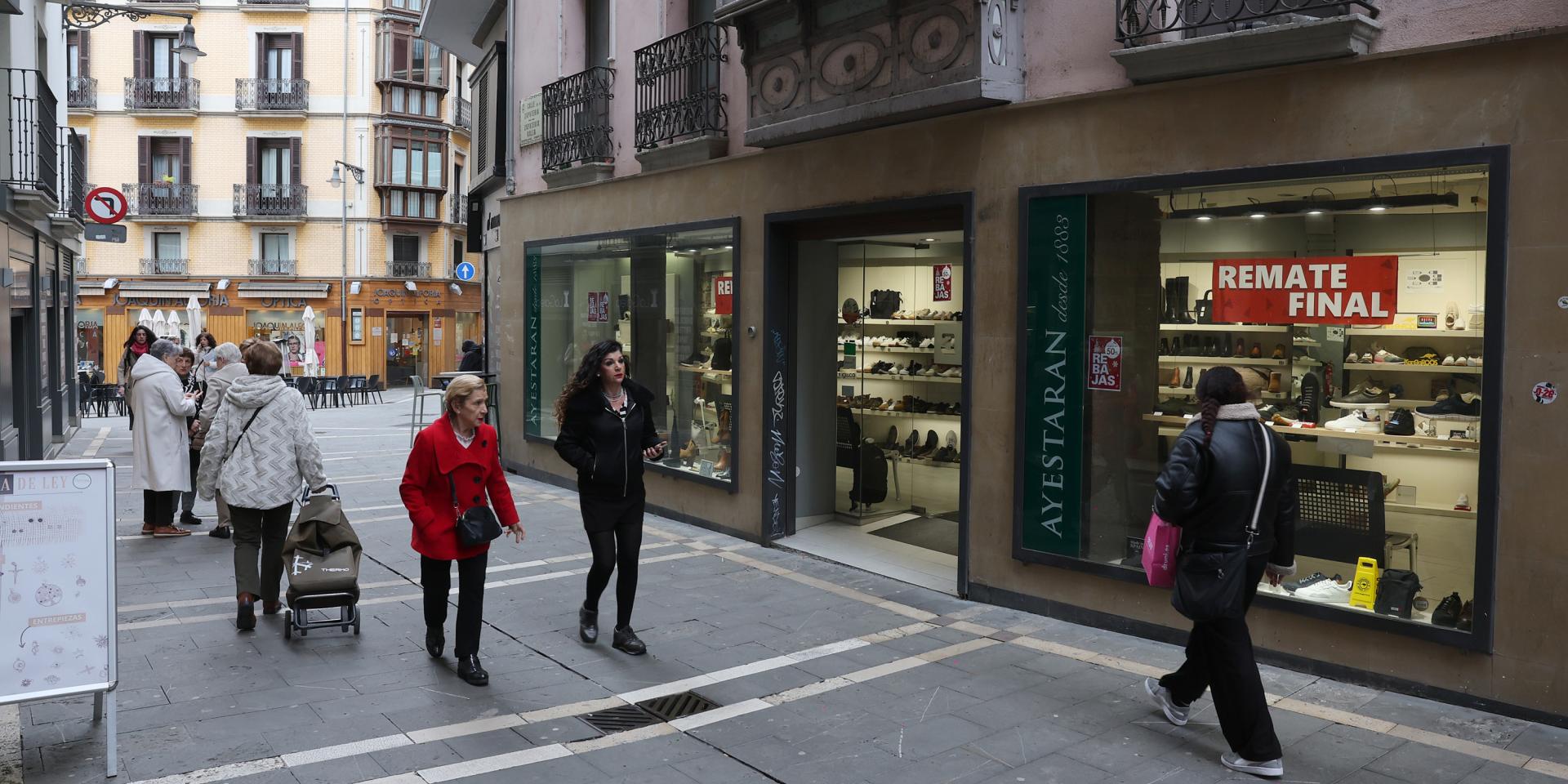 A: EDUADRDO BUXENS F: 03 MARZO 2026 L: PAMPLONA  - CALLE  ZAPATERÍA T:  REPORTAJE DESAFÍOS DE NAVARRA - EL COMERCIO EN NAVARRA -