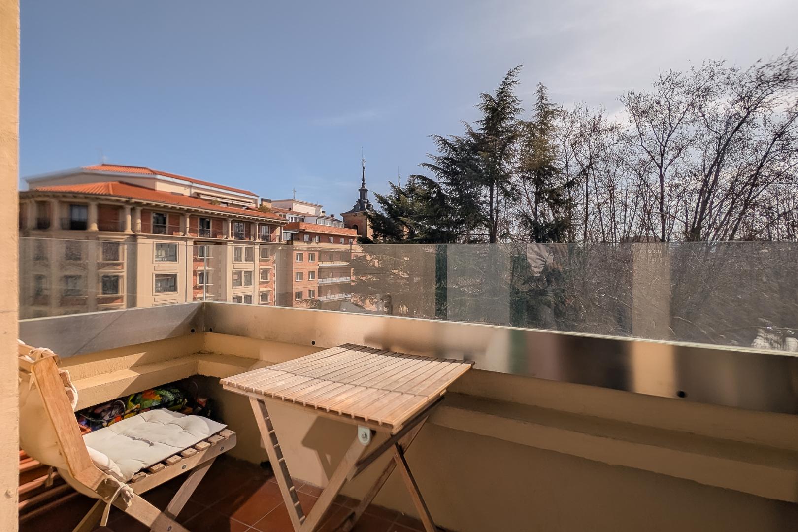 Vivienda reformada en la plaza de la Cruz