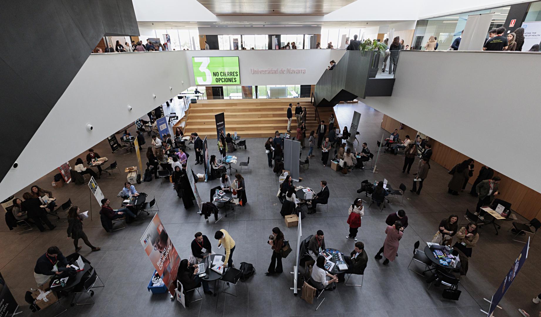 Edición anterior de la Feria de Empleo de la Universidad de Navarra