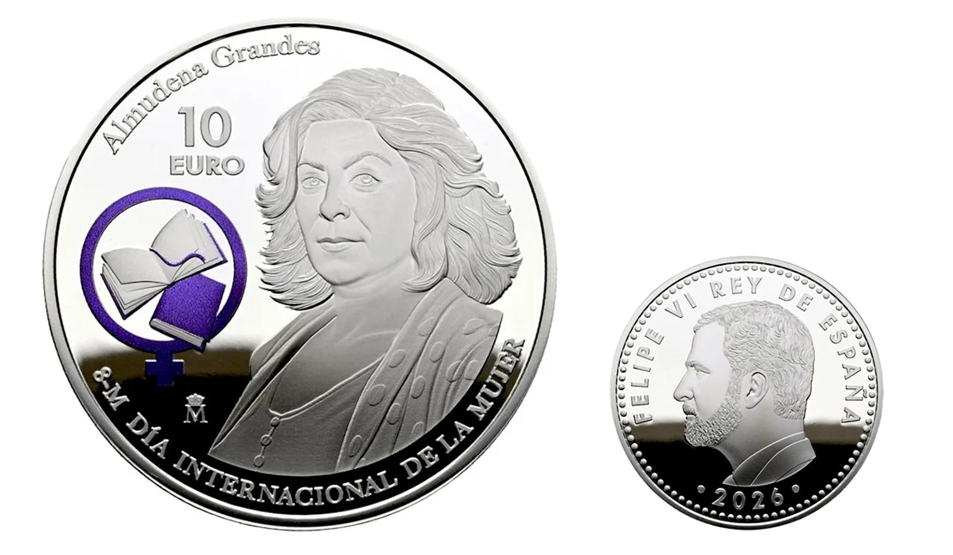 Anverso y reverso de la pieza del 8-M de 2026 con Almudena Grandes como protagonista