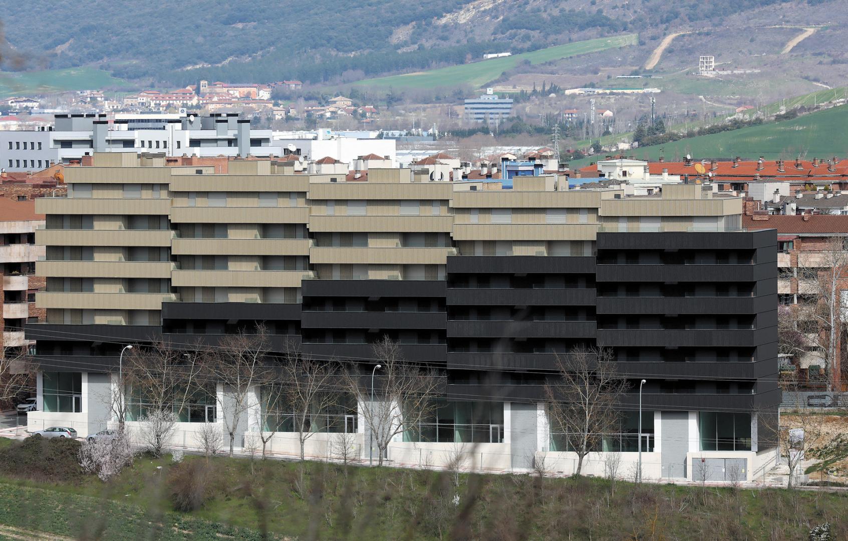 Imagen del edificio de las 58 VPO de alquiler construidas en Barañáin