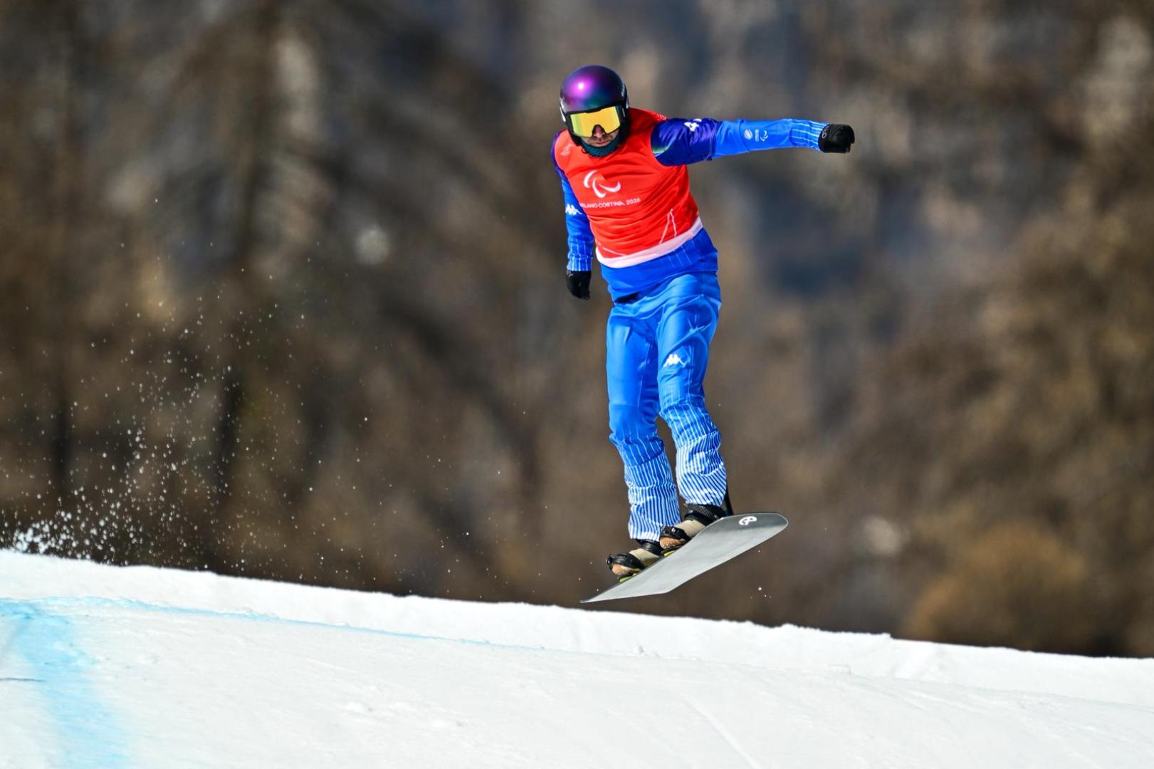 Emanuel Perathoner, durante la prueba de snowboard cross donde logró el oro