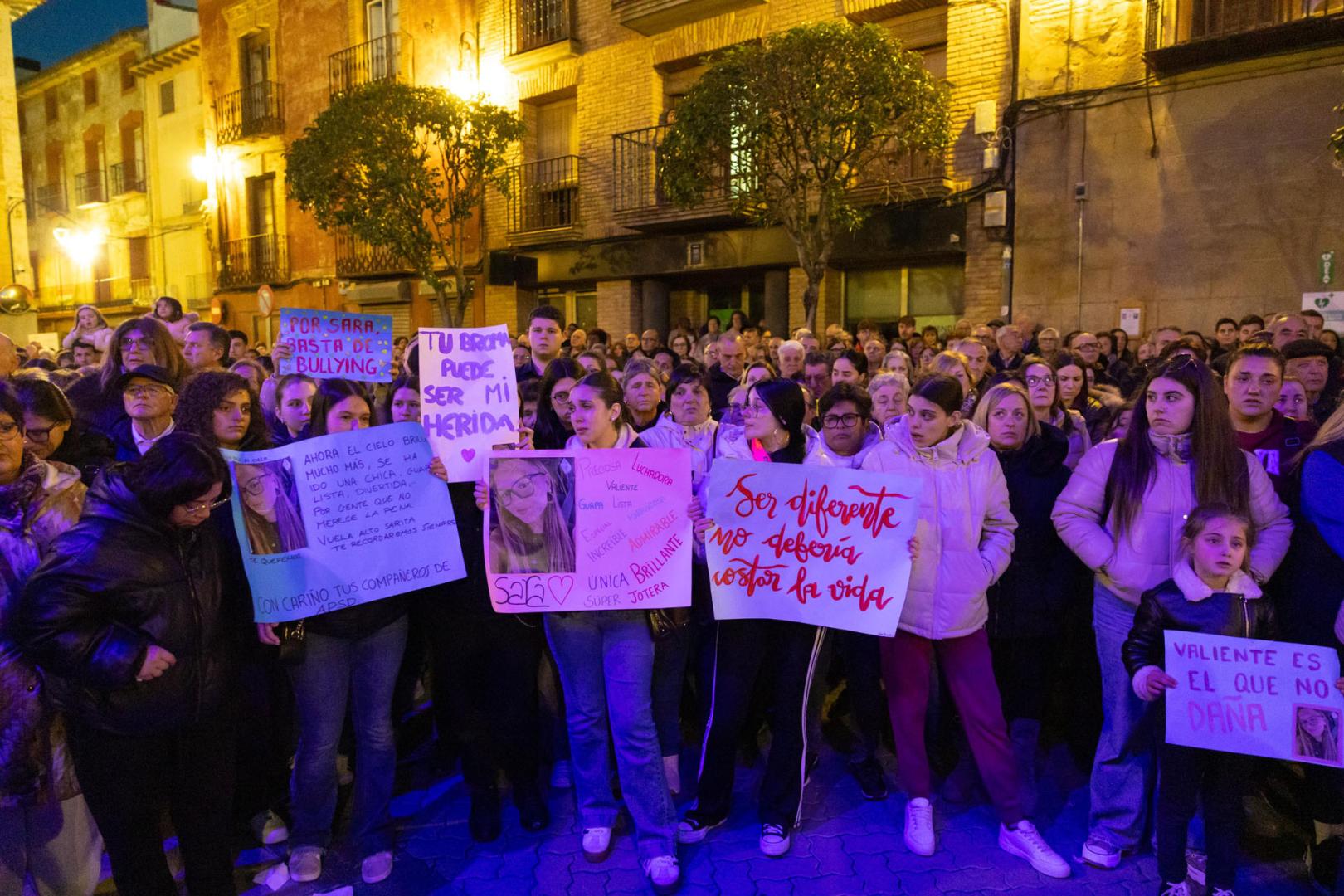 Los asistentes han mostrado mensajes de apoyo