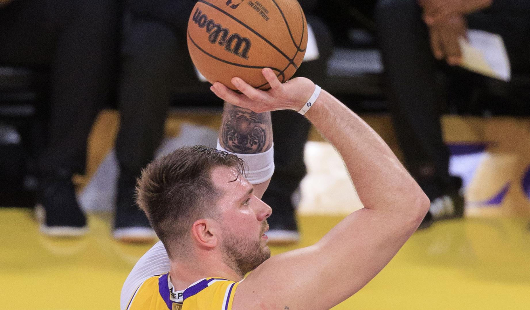 Luka Doncic, en un partido con los Lakers