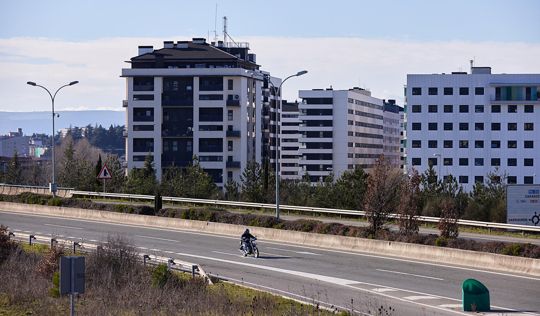 Edificios del Valle de Egüés, uno de los tres municipios en los que se divide Erripagaña junto a Burlada, Pamplona y Huarte