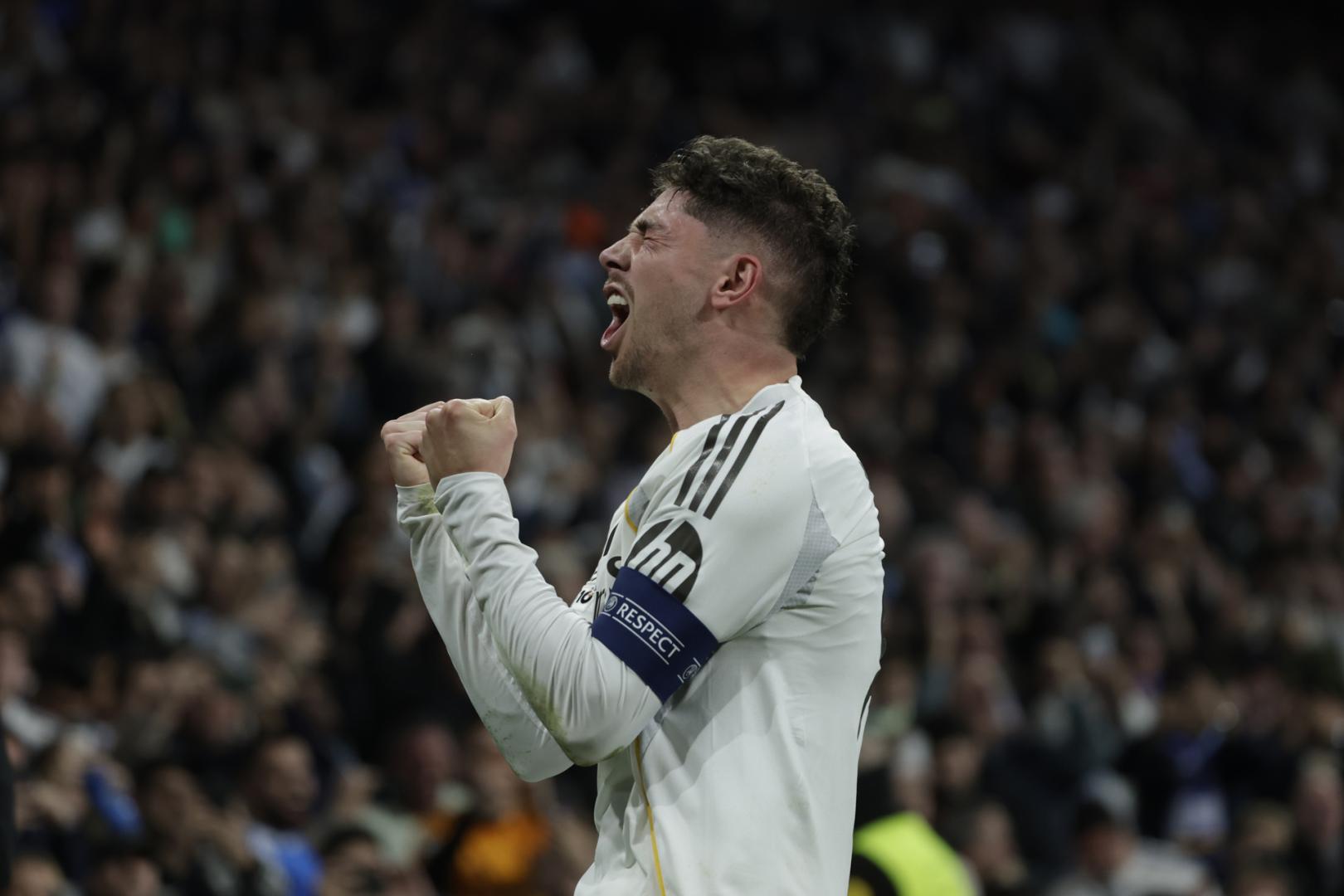 El centrocampista uruguayo del Real Madrid Fede Valverde celebra el primero de sus goles ante el Manchester City
