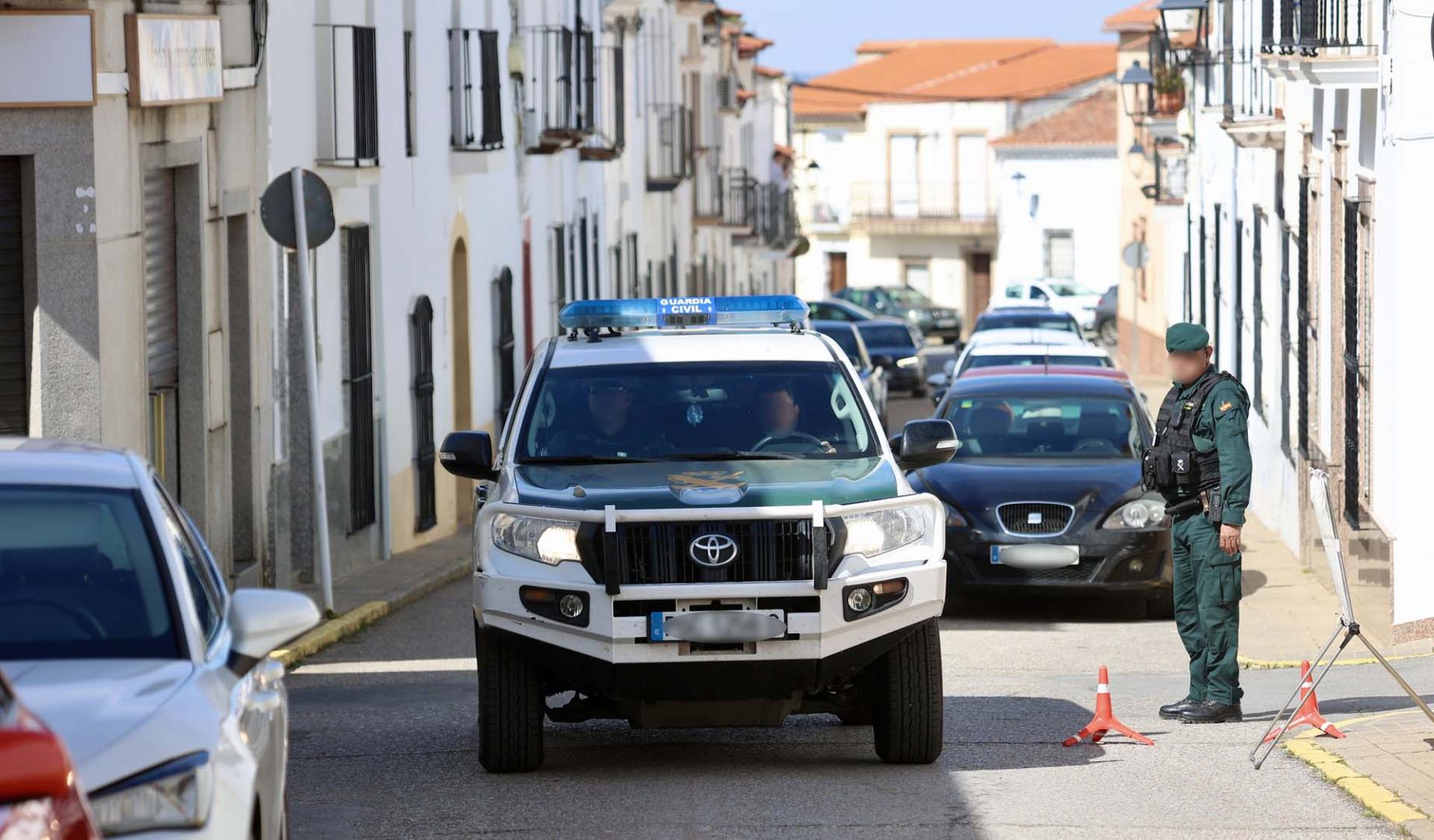 Coches de la Guardia Civil en Hornachos, Badajoz