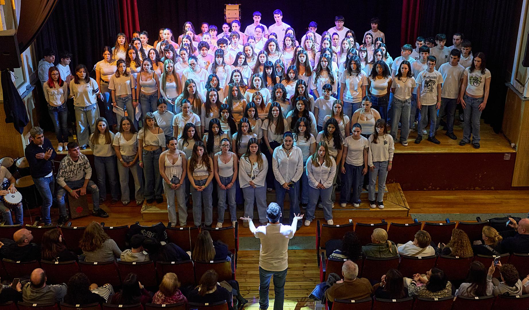 Estudiantes de Secundaria ofrecieron un concierto en el IES Plaza de la Cruz de Pamplona