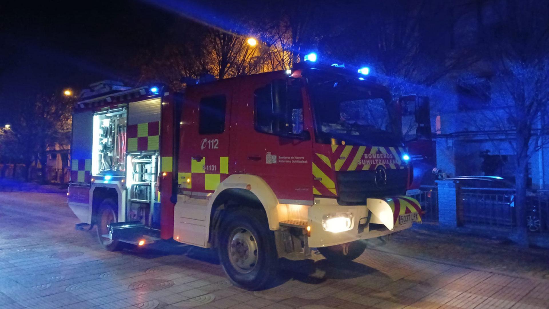 Un camión de Bomberos de Navarra en el lugar del incendio