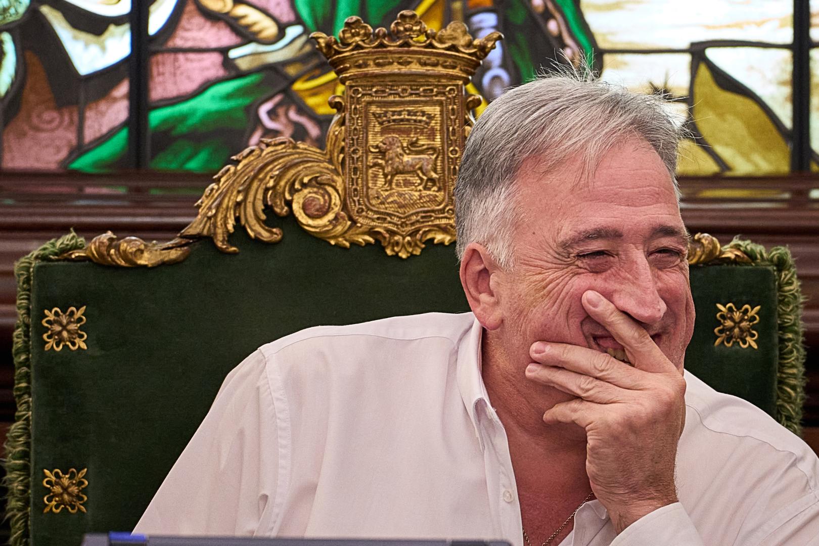 El alcalde Joseba Asiron (EH Bildu), durante un reciente pleno de Pamplona