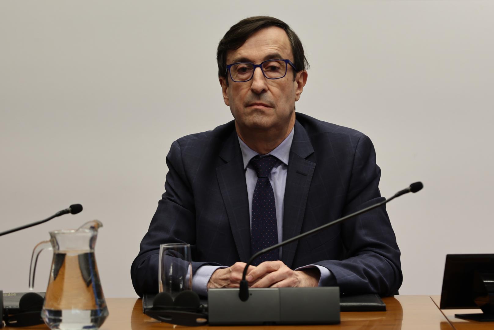 Tomás Olarte, imputado en la causa, ha permanecido en silencio en su comparecencia en el Parlamento de Navarra