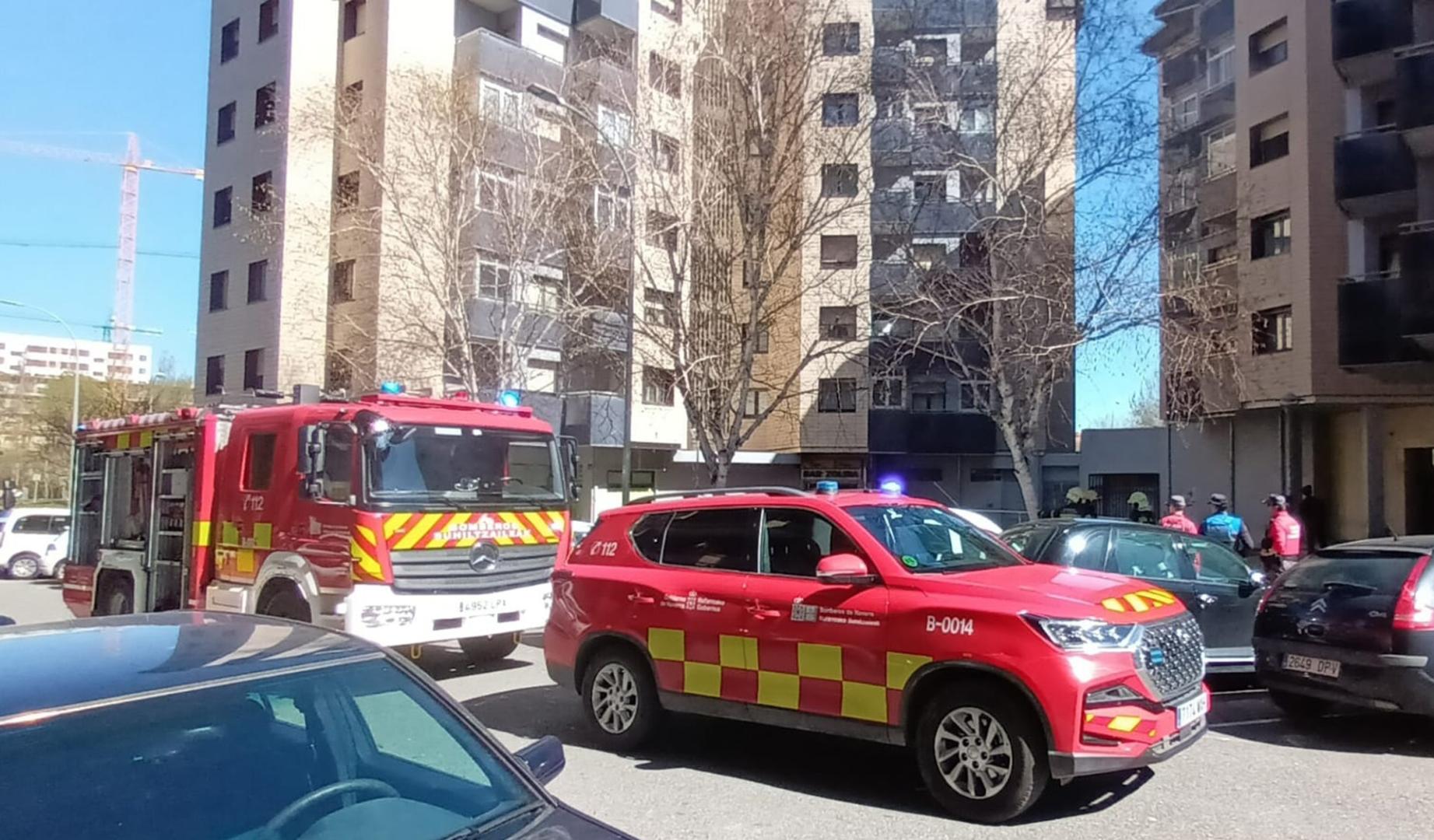 Bomberos y agentes de Policía Municipal, en el lugar del suceso
