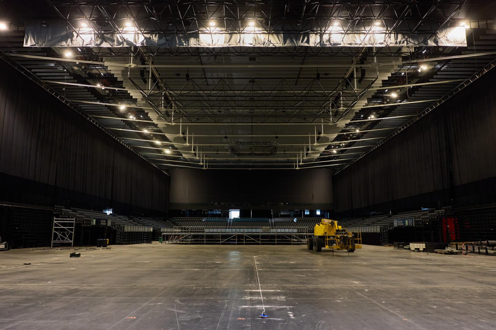 Aspecto que tenía ayer el navarra Arena, donde hoy aterriza Laura Pausini.