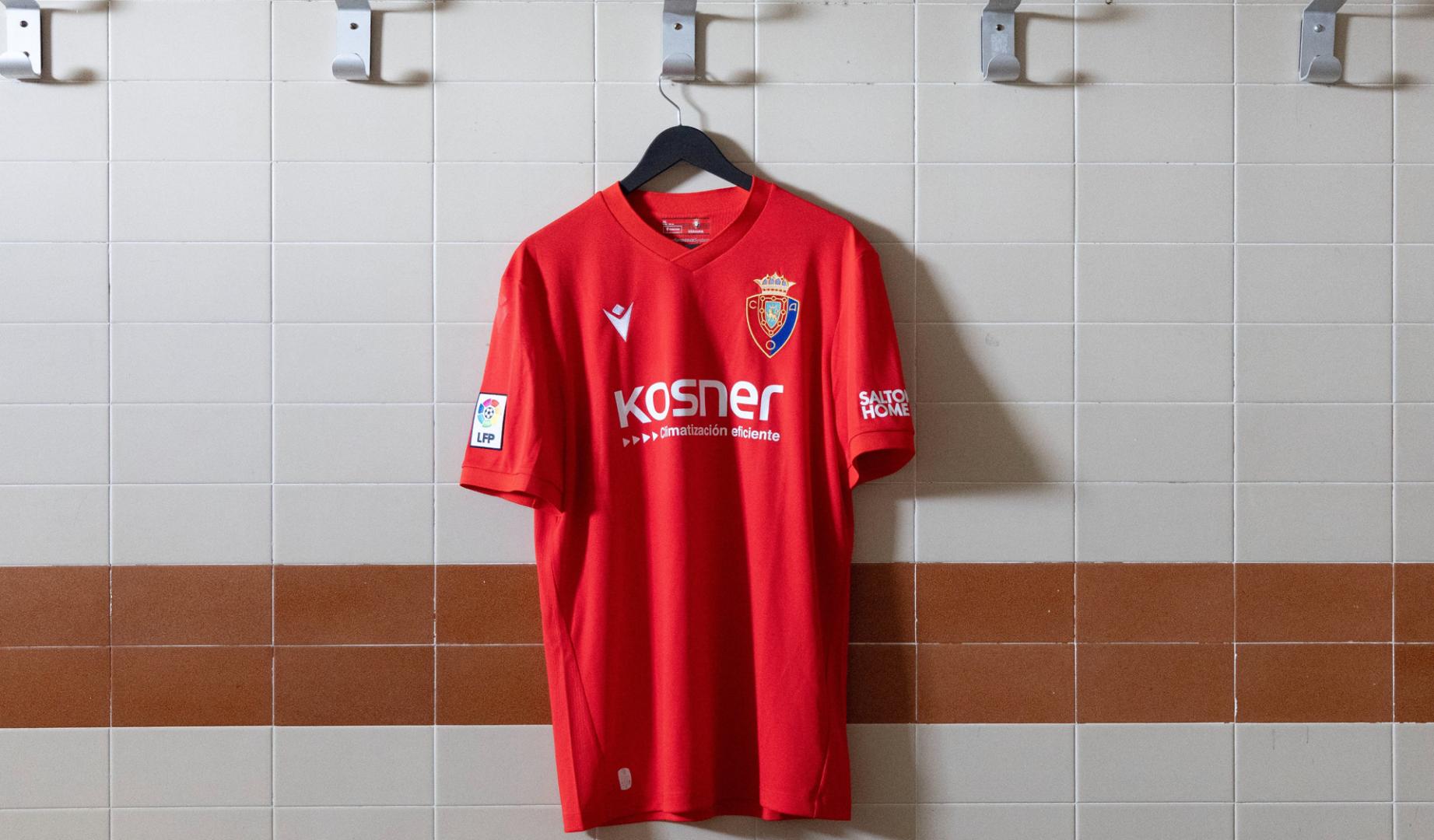 Osasuna homenajea a 'los indios' de Pepe Alzate con su camiseta para la jornada retro