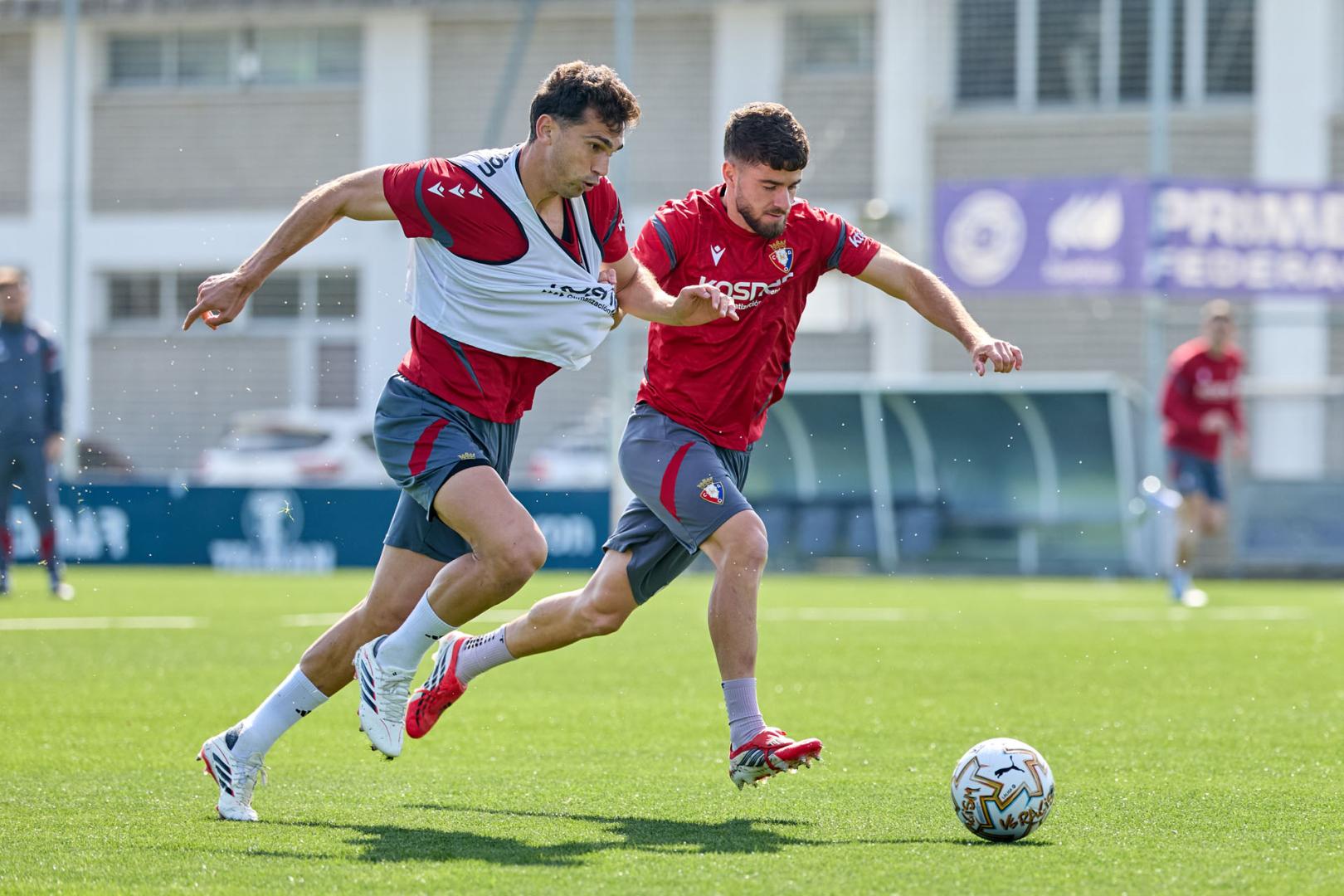 Lucas Torró e Iker Muñoz, en acción en el último entrenamiento