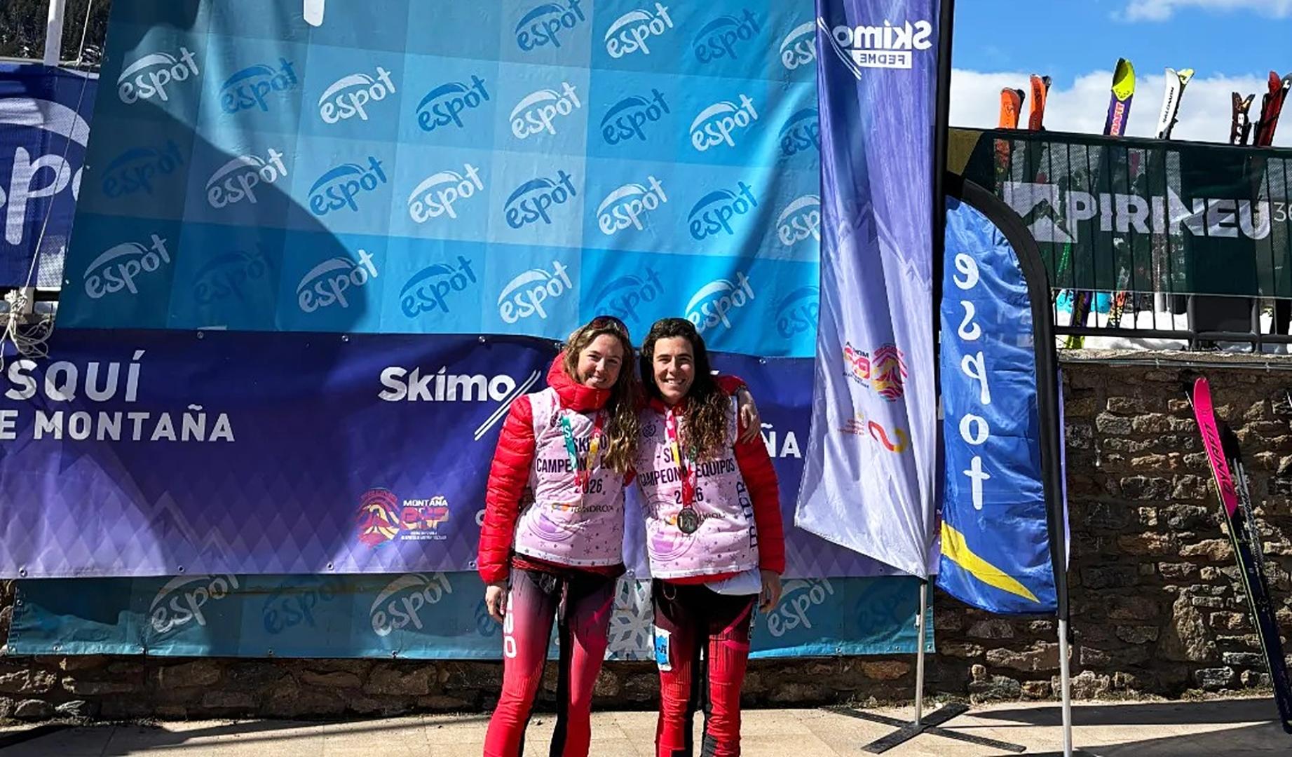 Andrea Zarranz y Uxue Loizu, con su oro nacional tras imponerse en el Campeonato de España por equipos