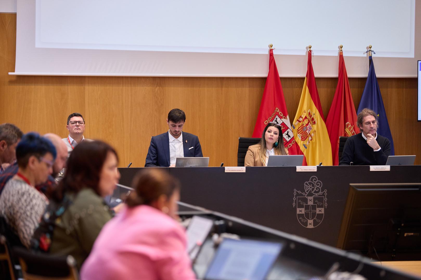 Vista de una sesión anterior del pleno del Valle de Egüés presidida por Xuriñe Peñas (UPN)