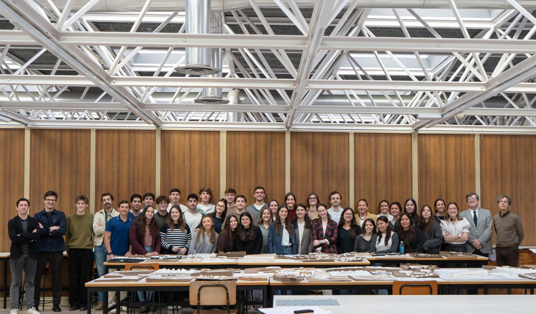 Estudiantes de la Universidad de Navarra diseñan equipamientos públicos para la zona cero de la DANA