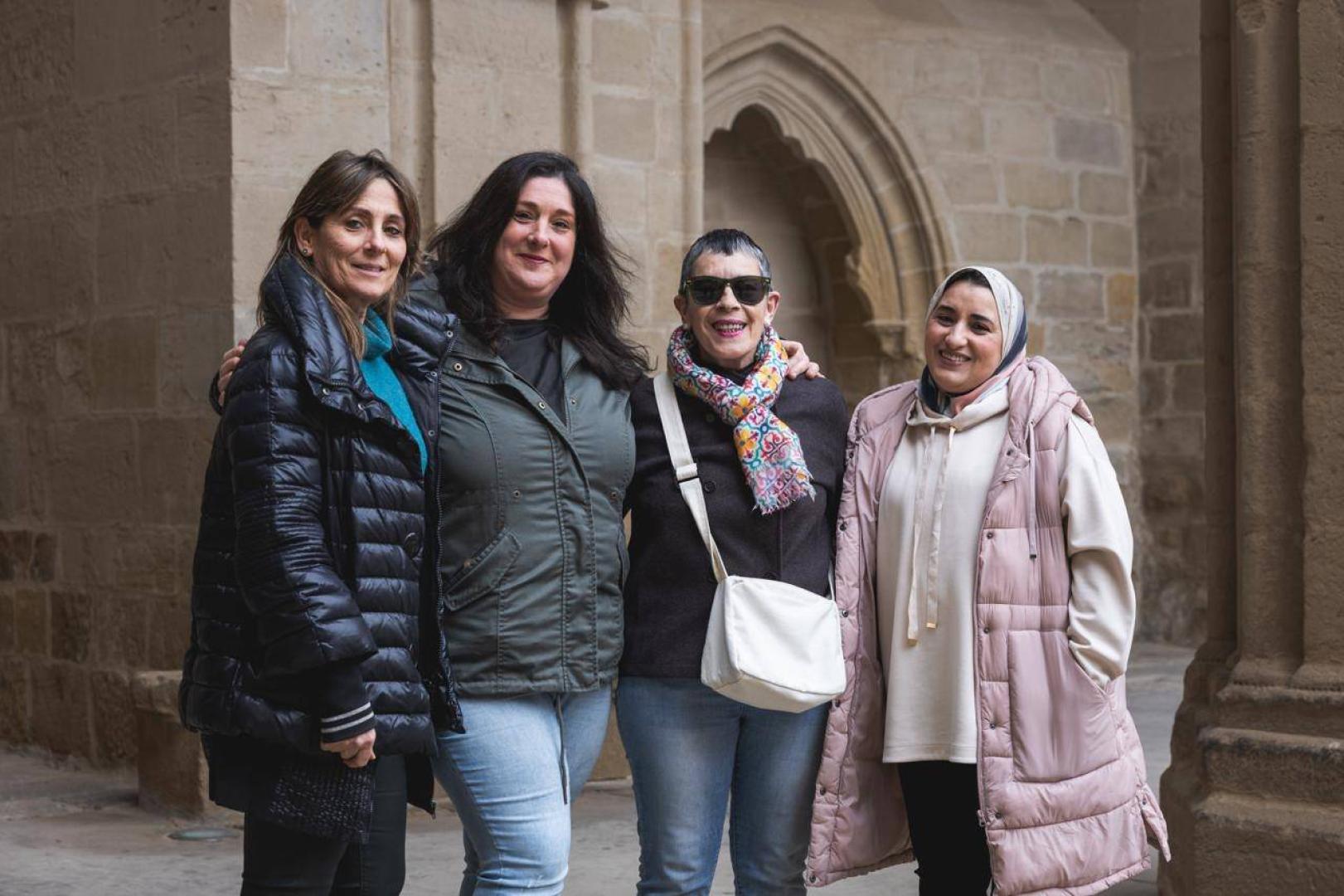 Desde la izda., Maite Santidrián, Soraya Angulo, Mª Isabel Galar y Saadia Mateche, cuatro de las protagonistas del documental sobre cuidados