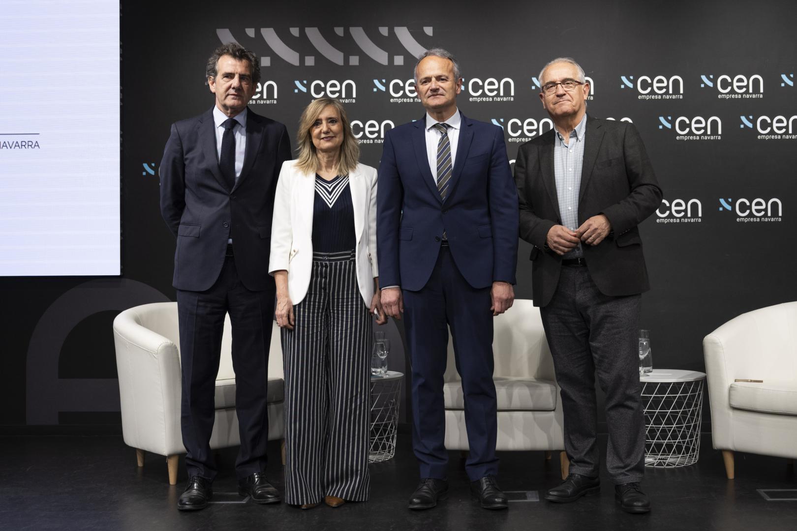 David Botín, Cristina Ibarrola, Manuel Piquer y Enrique Maya en el acto de este martes