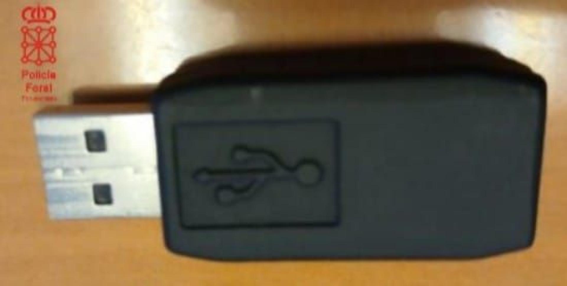 Dispositivo keylogger incautado por la Policía Foral a los menores